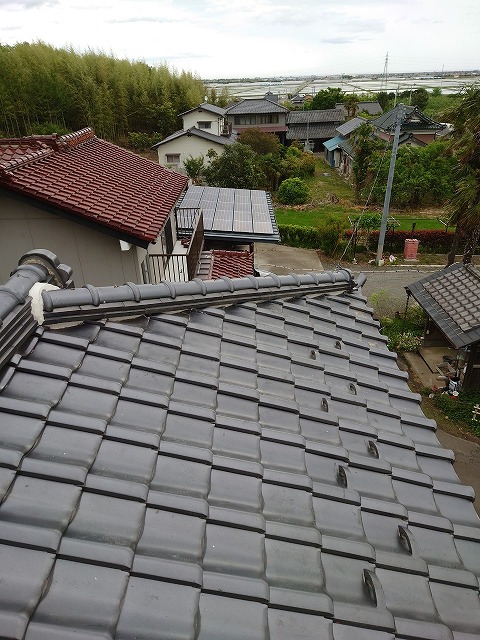 宮城県で地震でズレた棟や割れた桟瓦の修理